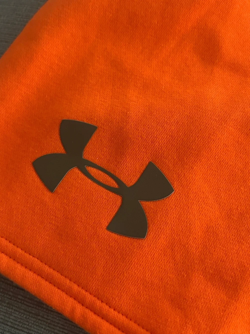 Under Armour Mens AllseasonGear Fleece Athletic Shorts Orange XL NWT